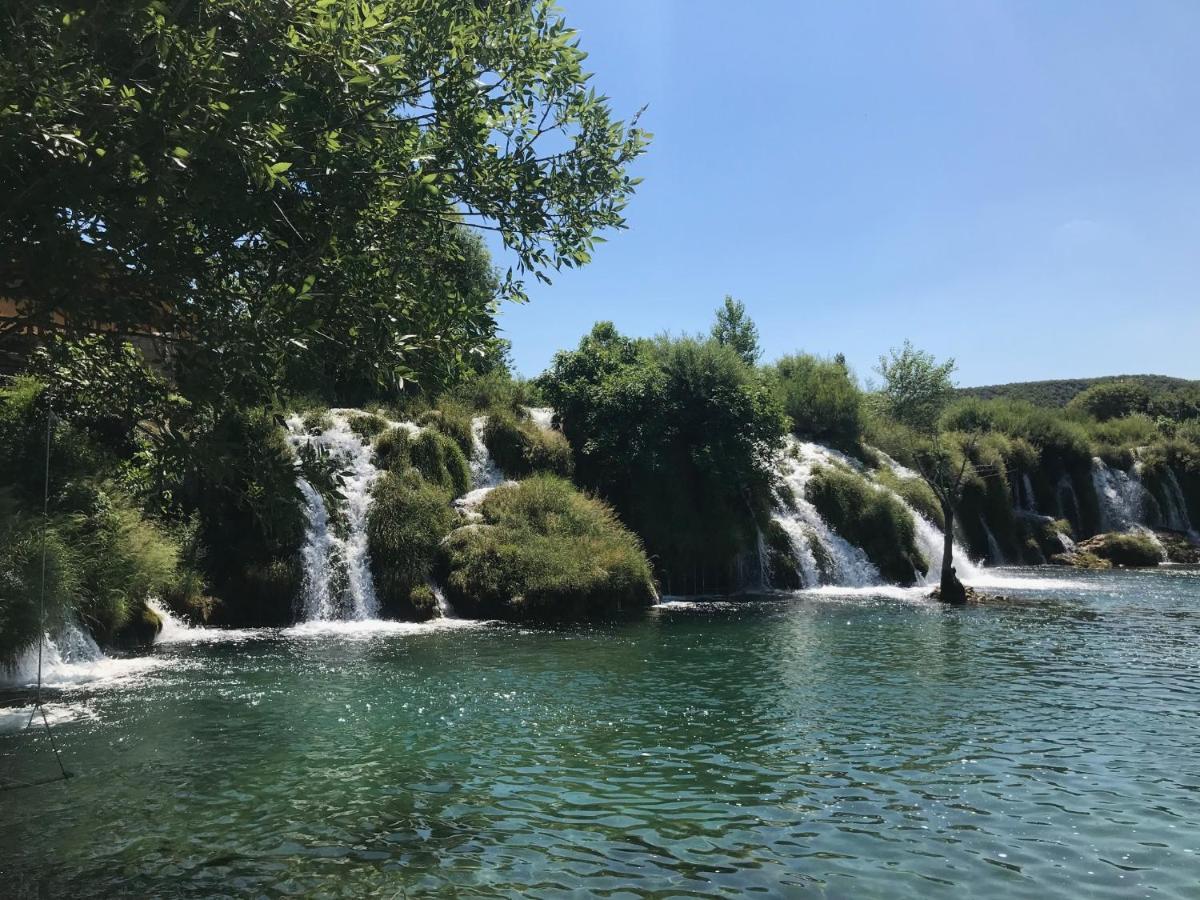 Apartmani Most Maslenica Bagian luar foto