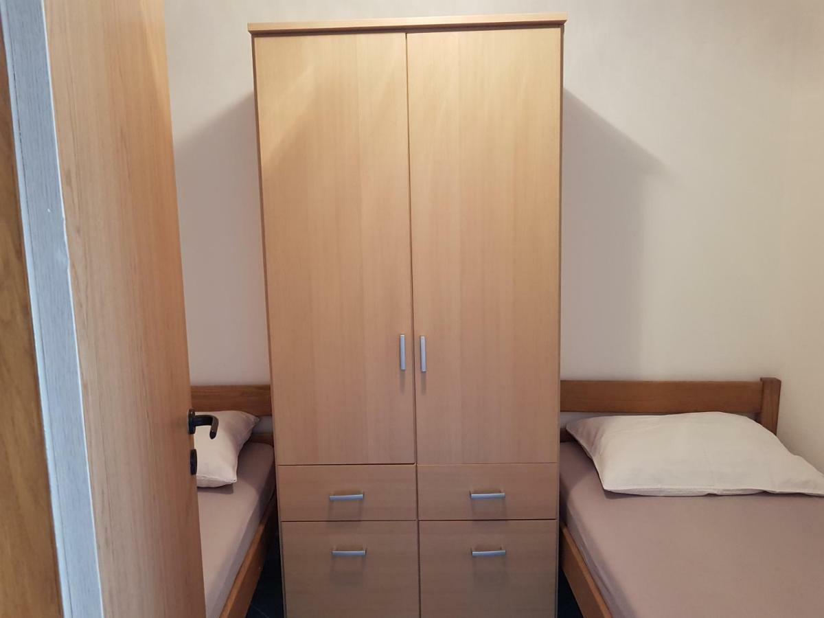 Apartmani Most Maslenica Bagian luar foto